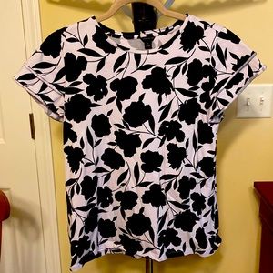 Floral top with cap sleeve